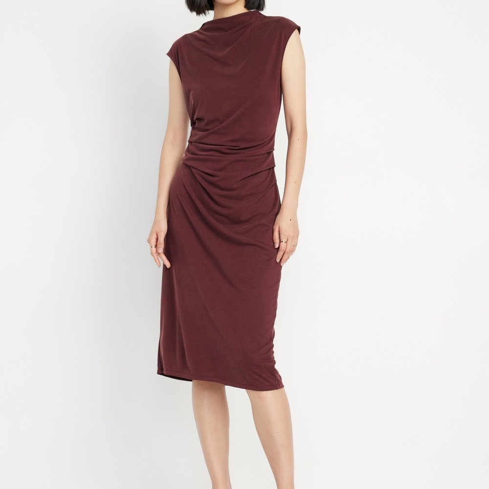 Old Navy Women's Midi Dress in Burgundy
